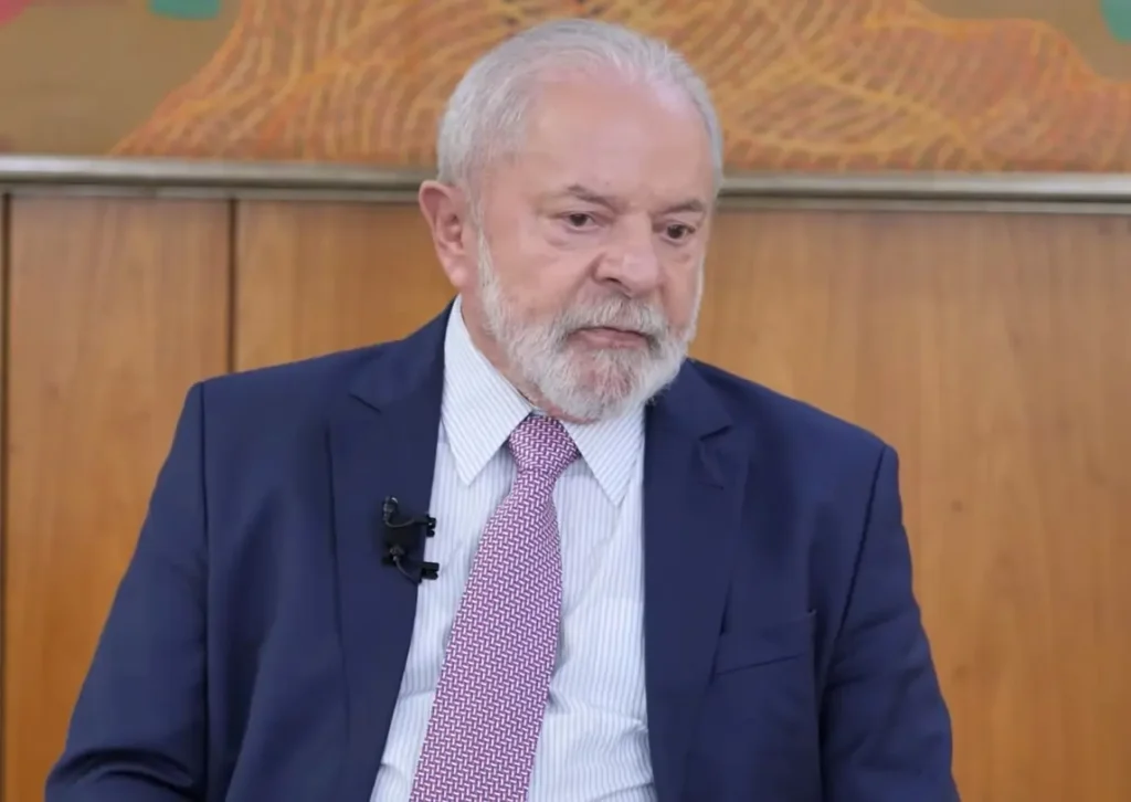 Lula diz que queria vingança de Moro na prisão; senador rebate
