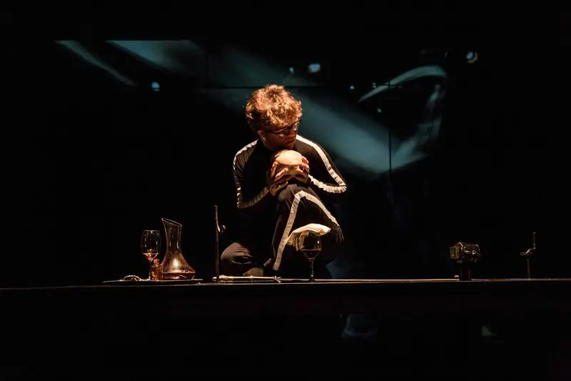 “Hamlet”, com grupo peruano, abre o Festival de Curitiba 2023