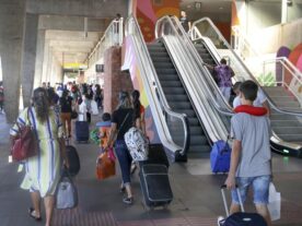 Tiradentes: mais de 30 mil passageiros devem passar pela Rodoviária de Curitiba