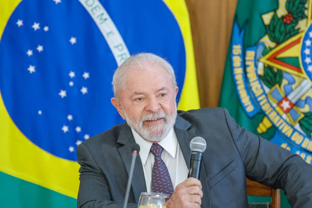 Lula nomeia ministros para o conselho de Itaipu; veja os nomes exonerados