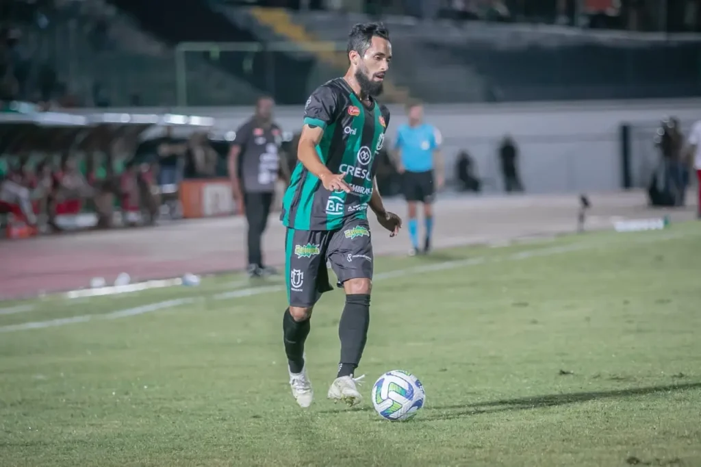 Destaque no Maringá FC, Robertinho é emprestado ao Juventude