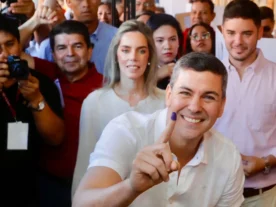 Santiago Peña é eleito o novo presidente do Paraguai