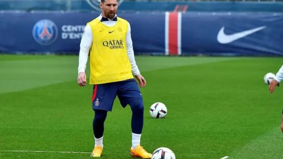 PSG suspende Messi por viagem para a Arábia Saudita