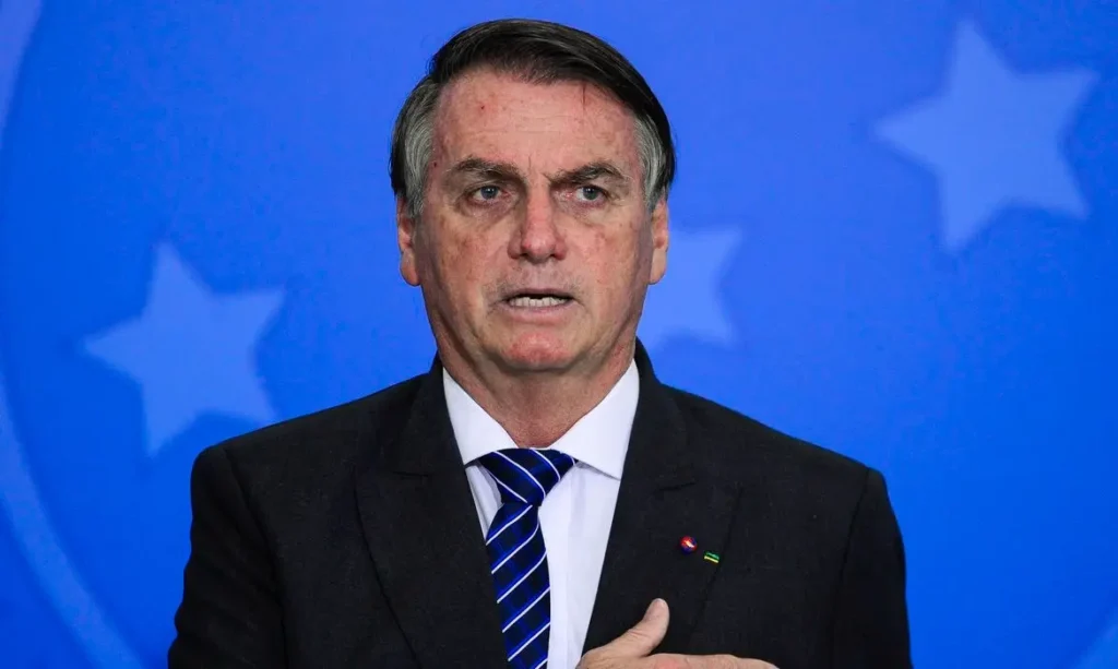 Bolsonaro cancela viagem para Portugal após operação da PF