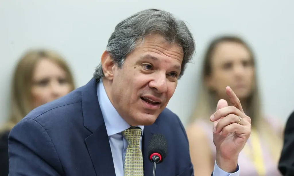 Haddad avalia que Brasil está pronto para ciclo de queda de juros