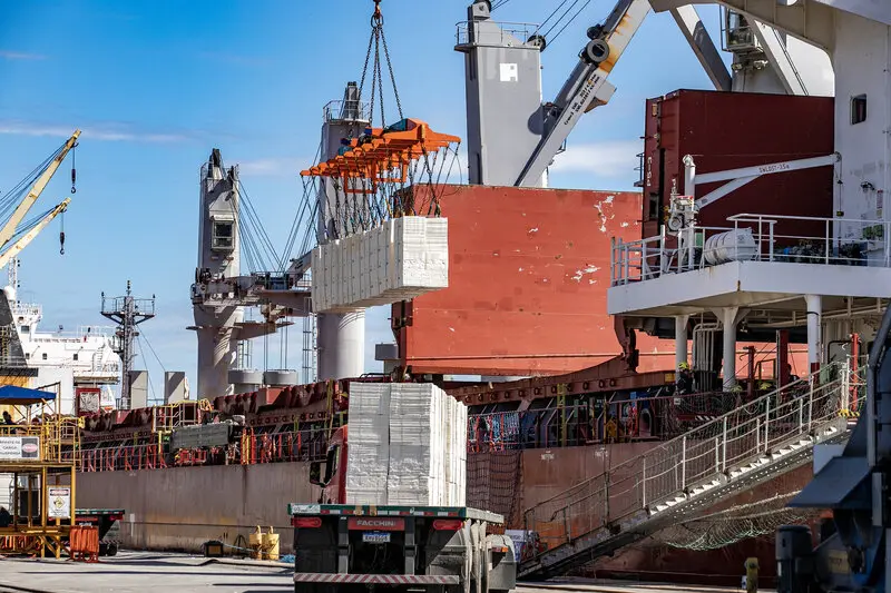 Movimentação nos portos do Paraná cresce 2% no primeiro quadrimestre