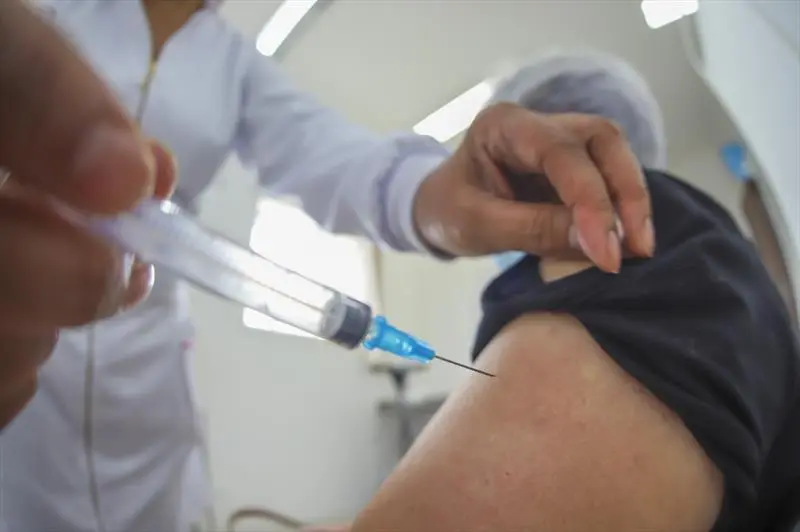 Vacina contra a gripe segue disponível, mesmo com fim da campanha