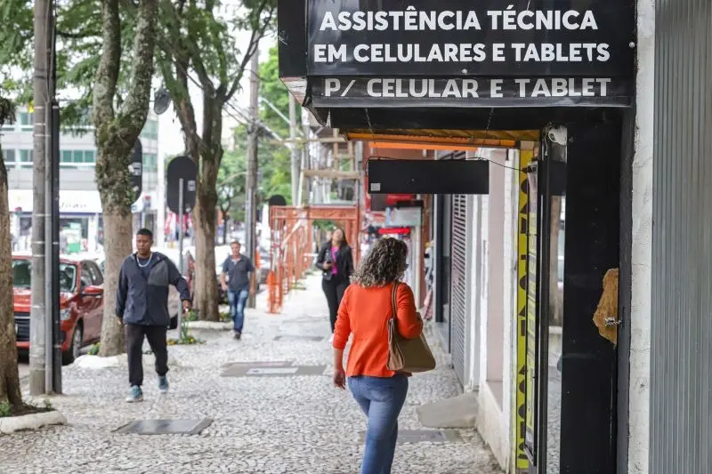 Paraná abre quase 14 mil empresas por mês, diz Ministério
