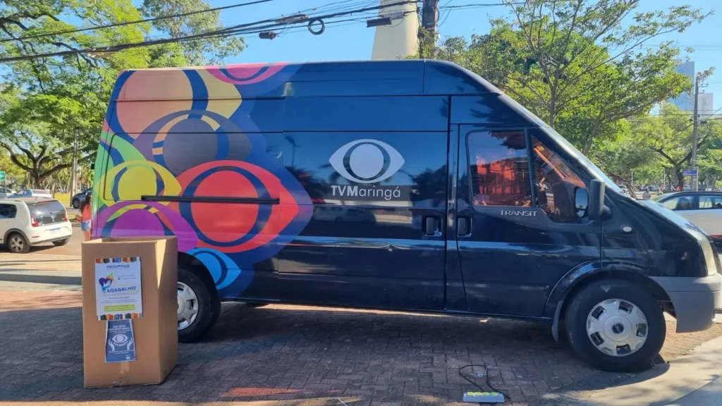 TV Maringá realiza ação de doação de agasalhos na Praça da Catedral