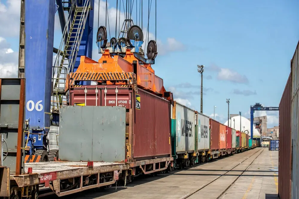Porto de Paranaguá tem alta no transporte de cargas por ferrovia