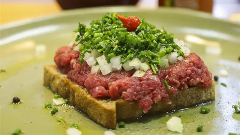 Carne de onça de Curitiba entra no ranking de melhores pratos do mundo