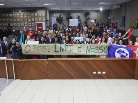 Vereadores de Foz do Iguaçu aprovam passe livre para estudantes