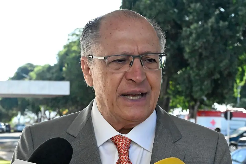 Alckmin se reúne com industriais no Paraná nesta sexta (30)