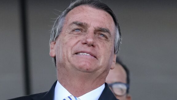 Bolsonaro recebeu R$ 17,2 milhões via Pix em vaquinhas neste ano