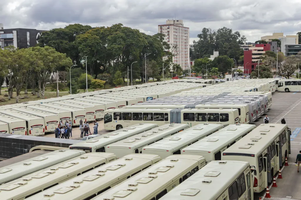 Frota de ônibus da Região Metropolitana de Curitiba é renovada