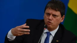 Sempre serei leal a Bolsonaro, diz Tarcísio após desentendimento
