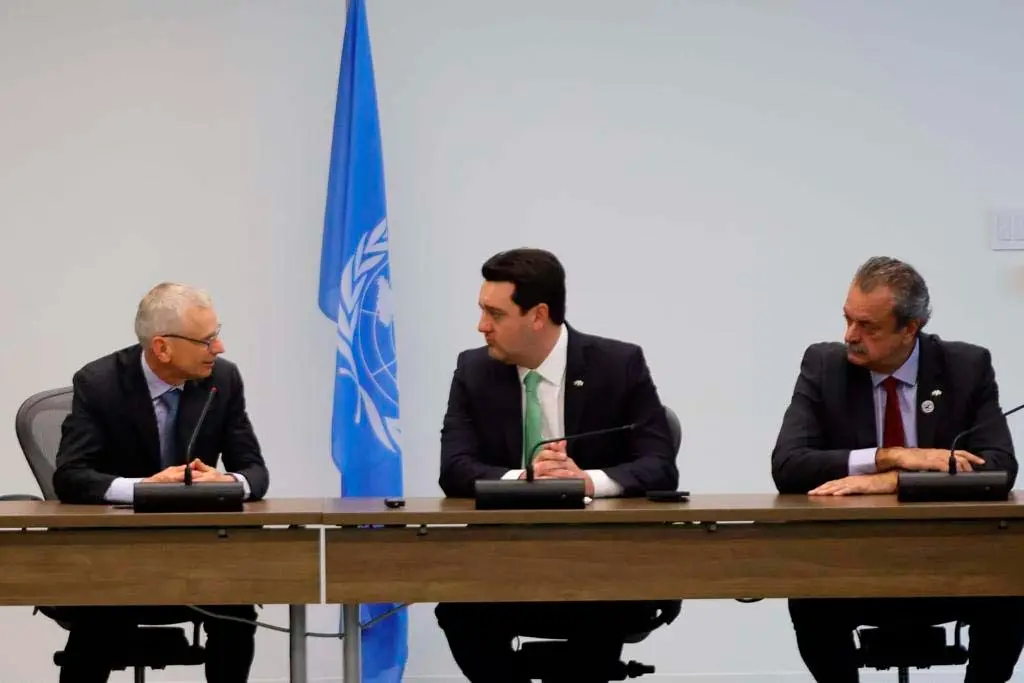 Ratinho Junior firma acordo sobre meio ambiente na sede da ONU, no Canadá