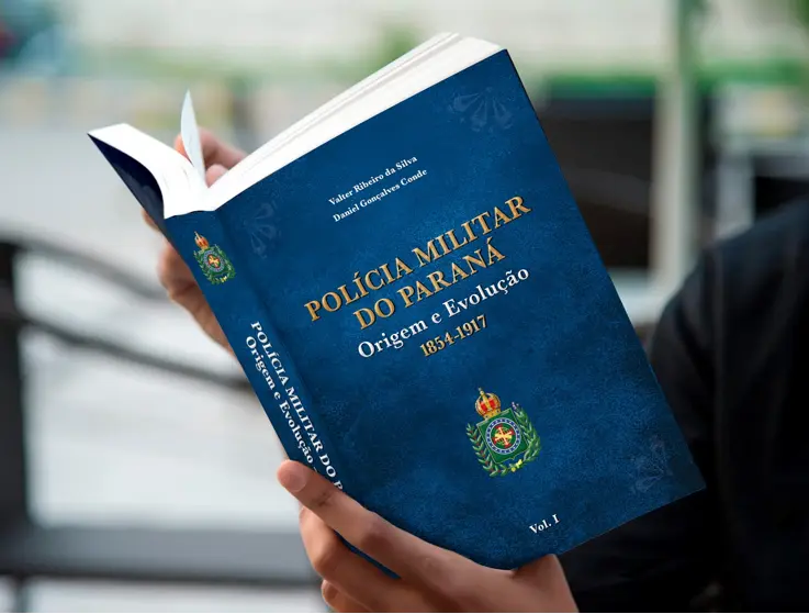 Livro retrata a origem e a história da Polícia Militar do Paraná