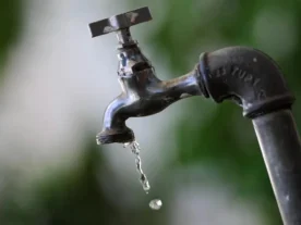 Moradores de Curitiba e São José dos Pinhais ficam com as torneiras secas hoje