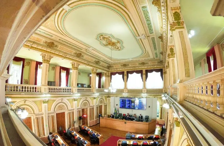 Lei Maria da Penha é tema de audiência pública na Câmara de Curitiba