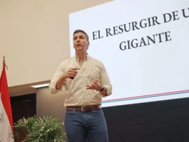 Santiago Peña é empossado como novo presidente do Paraguai