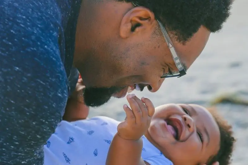 Pesquisa mostra que paternidade é desafio para homens negros