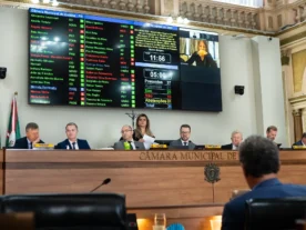 Vereadores de Curitiba votam reajuste do funcionalismo em 2º turno