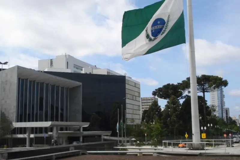 Sessão solene celebra 170 anos da criação do Estado do Paraná