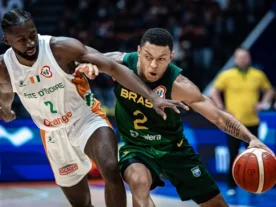 Brasil sofre, mas bate Costa do Marfim e avança na Copa do Mundo de basquete