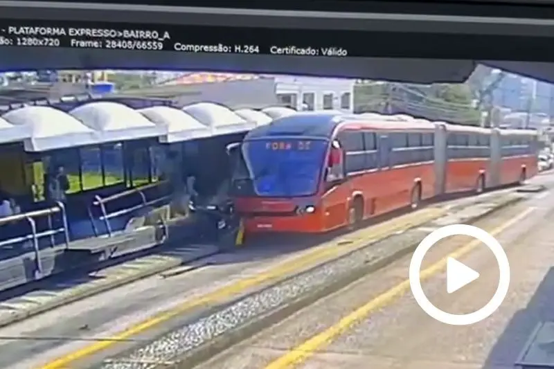 Terminal Boa Vista passa por obras após acidente com ônibus desgovernado