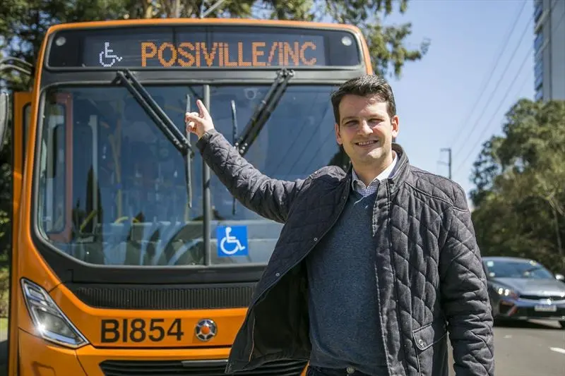 Nova linha de ônibus de Curitiba é inaugurada com presença do vice-prefeito