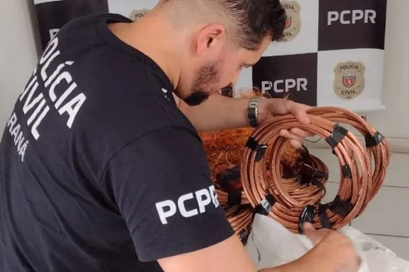 Uma tonelada de cobre furtado é apreendida no Xaxim, em Curitiba