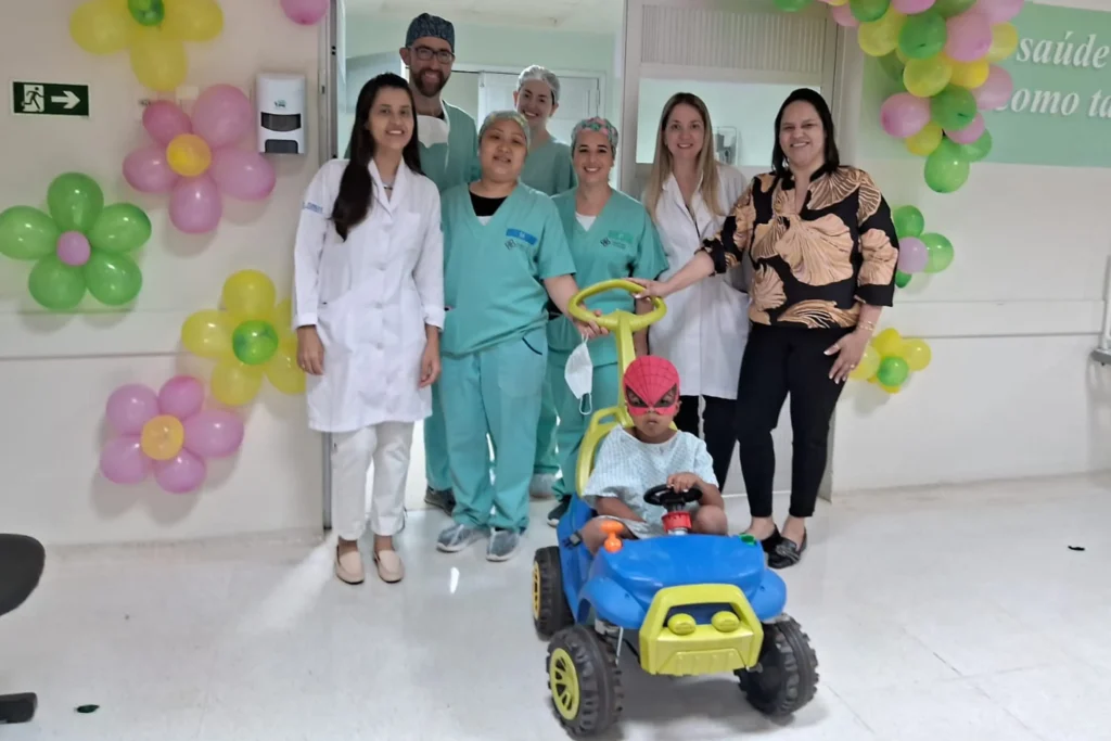 Mutirão realiza cirurgias em crianças de Londrina e região, no norte do Paraná