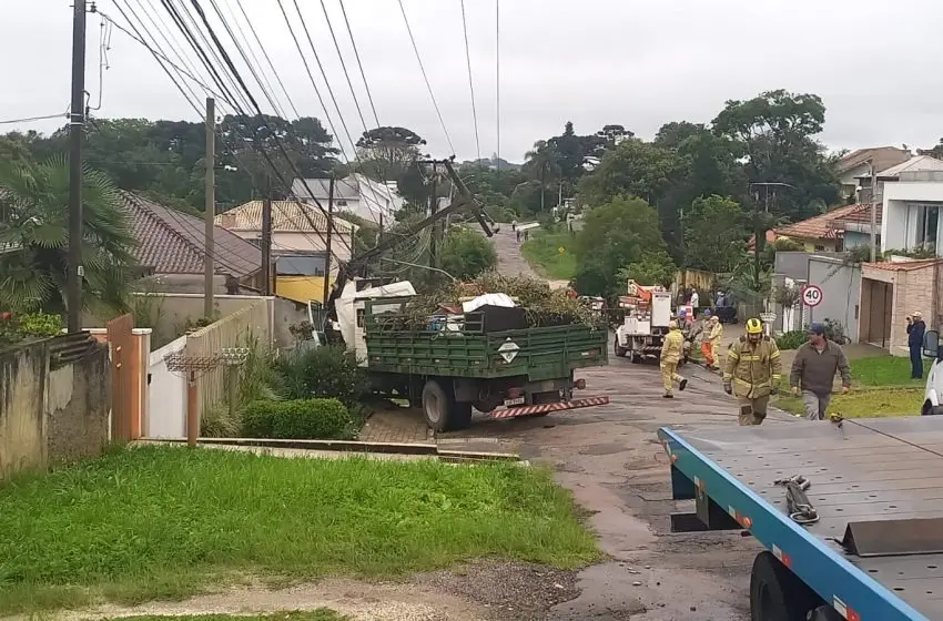 Motorista morre atropelado pelo próprio caminhão em Curitiba