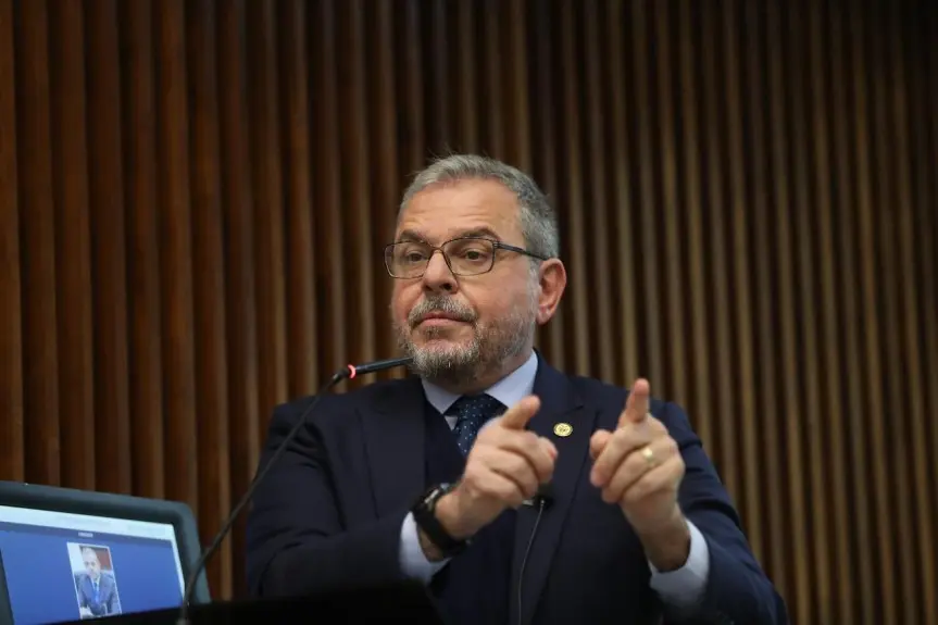 Deputado propõe fim das tomadas em presídios no Paraná