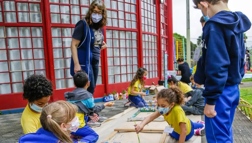 Câmara de Curitiba vota criação de vagas de professor de Educação Infantil