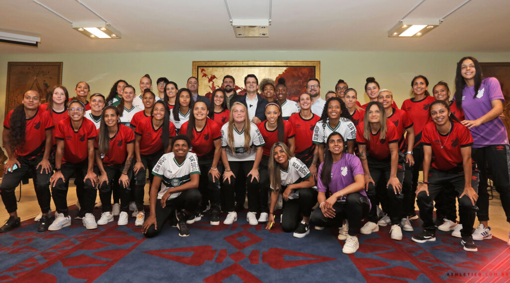 Com Athletico e Coritiba, Paranaense feminino começa na quinta