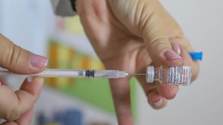 Paraná começa vacinação nas escolas