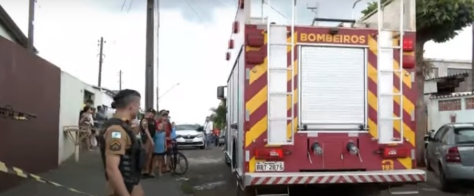 Mãe de menino que morreu em incêndio é presa, em Londrina