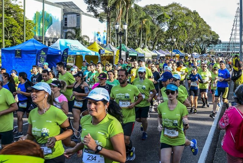 Mais de 10 mil pessoas vão participar da Maratona de Curitiba