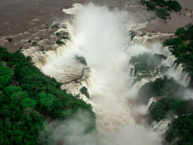 Cataratas do Iguaçu têm atendimento ampliado no feriado da República