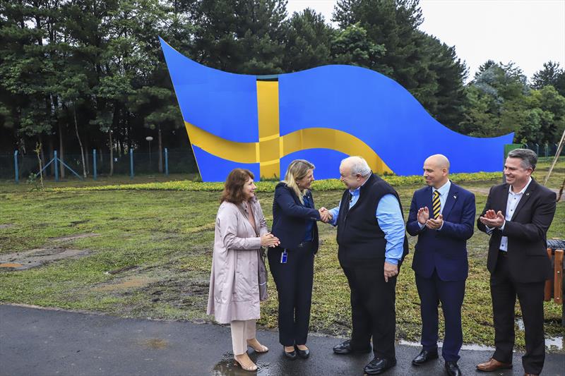 Curitiba ganha praça que homenageia a Suécia