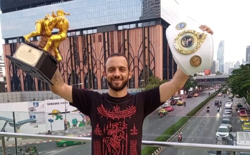 Curitibano busca bicampeonato mundial de Muay Thai