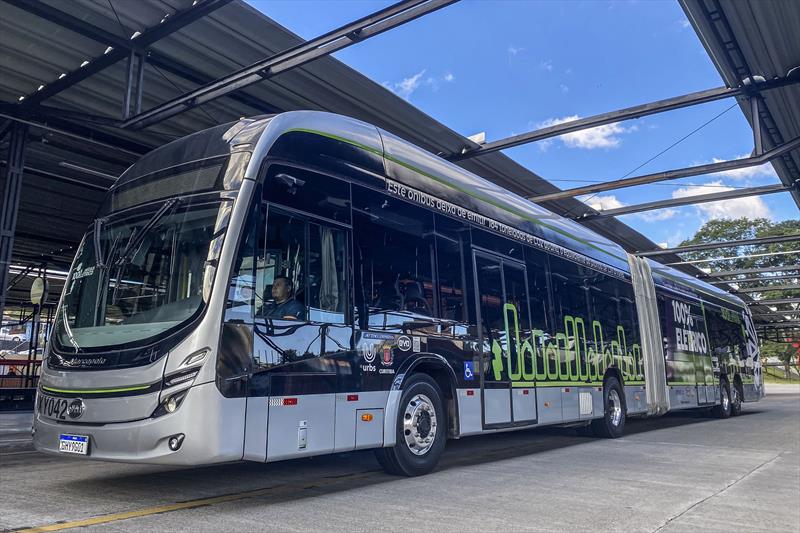 Curitiba vai comprar 54 ônibus elétricos com recurso do PAC