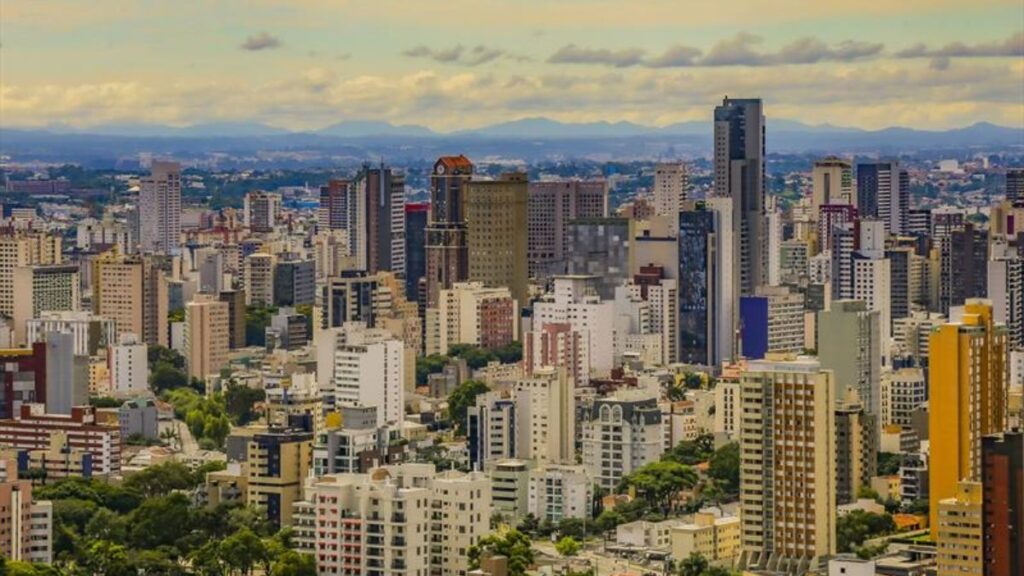 Menos 2% dos imóveis curitibanos estão disponíveis para locação