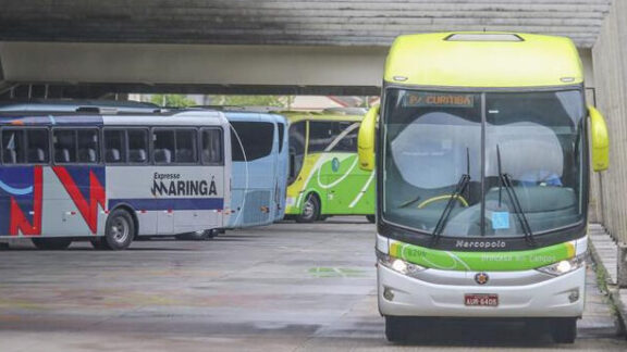 Passagem de ônibus intermunicipal fica mais barata no Paraná