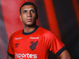 Athletico anuncia a contratação do atacante Petterson, do Flamengo
