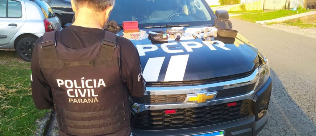 Quadrilha especializada no tráfico de drogas em Curitiba e RMC é alvo de operação policial