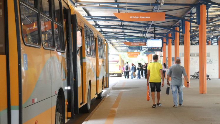 Tarifa de ônibus é reajustada em Campo Largo; confira os novos valores
