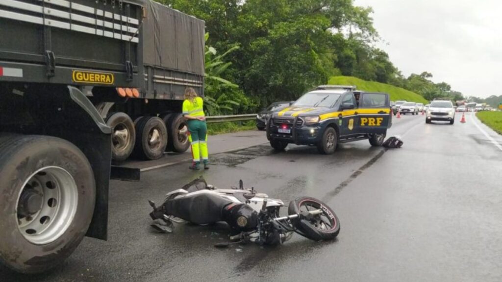 Motociclista morre após acidente na BR-277, em Morretes